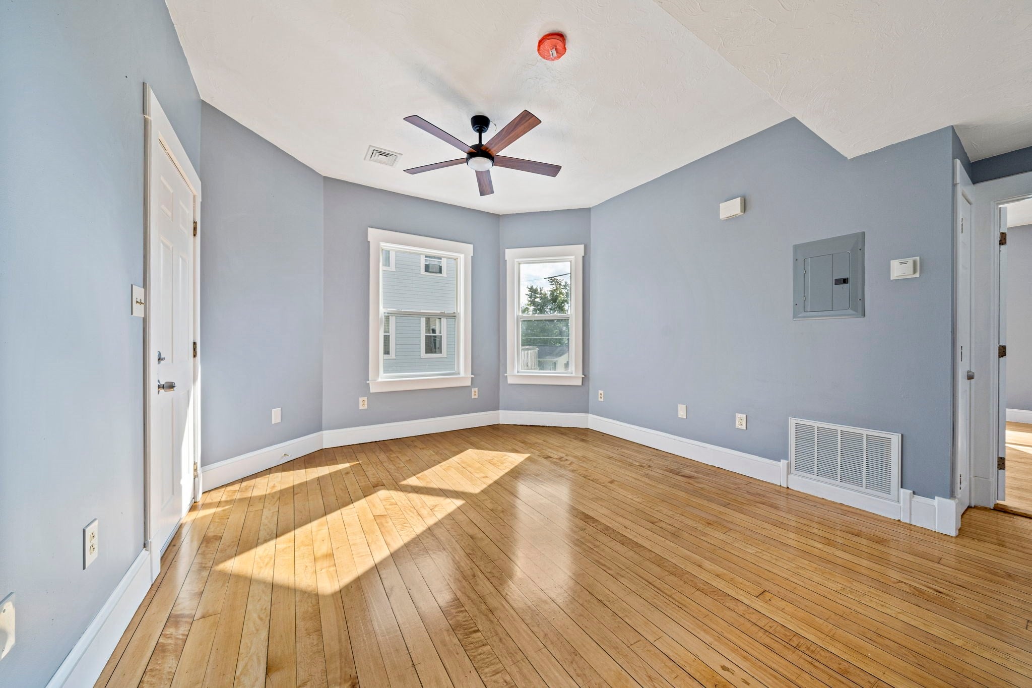 105 Nilsson St, Brockton, MA, 105 Nilsson St, Brockton, MA Photo #6