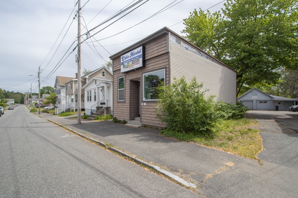 10 Taylor St