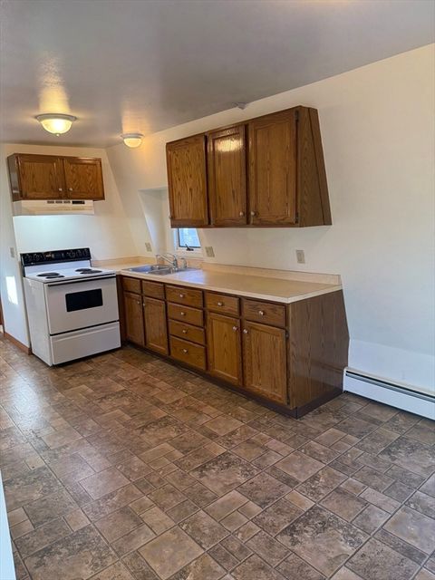 28 Clark St 3 Danvers MA 01923