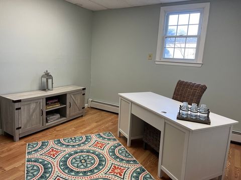 32 Spring St Medfield MA 02052