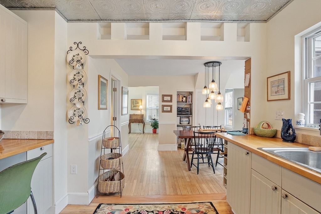 21 Waban St