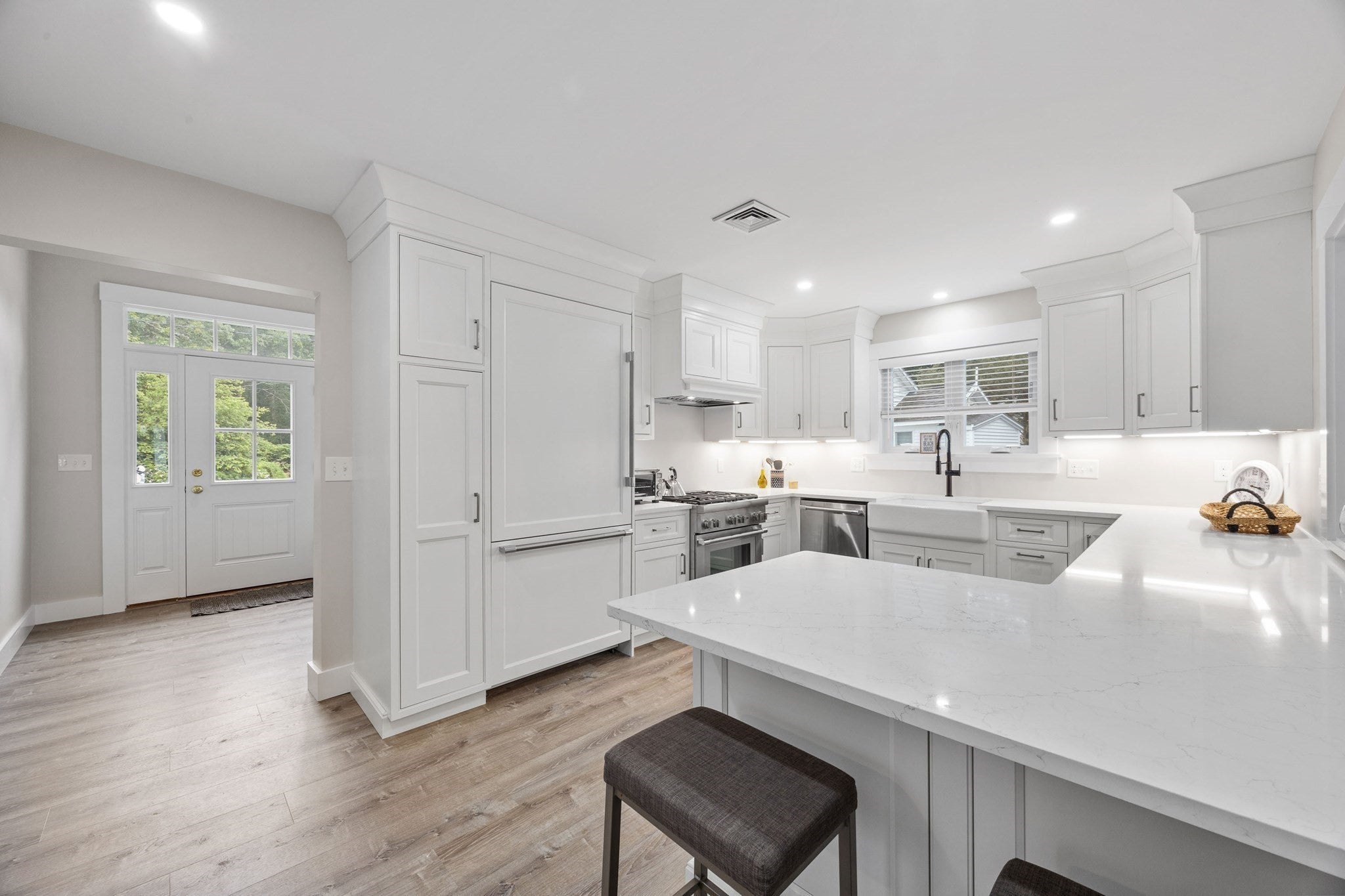 24 Cove St