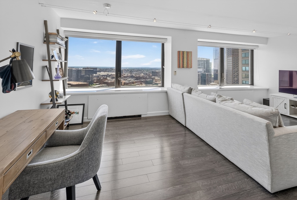 85 East India Row 33E