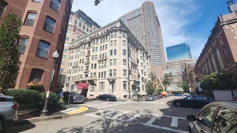 8 Garrison St 706 Boston MA 02116