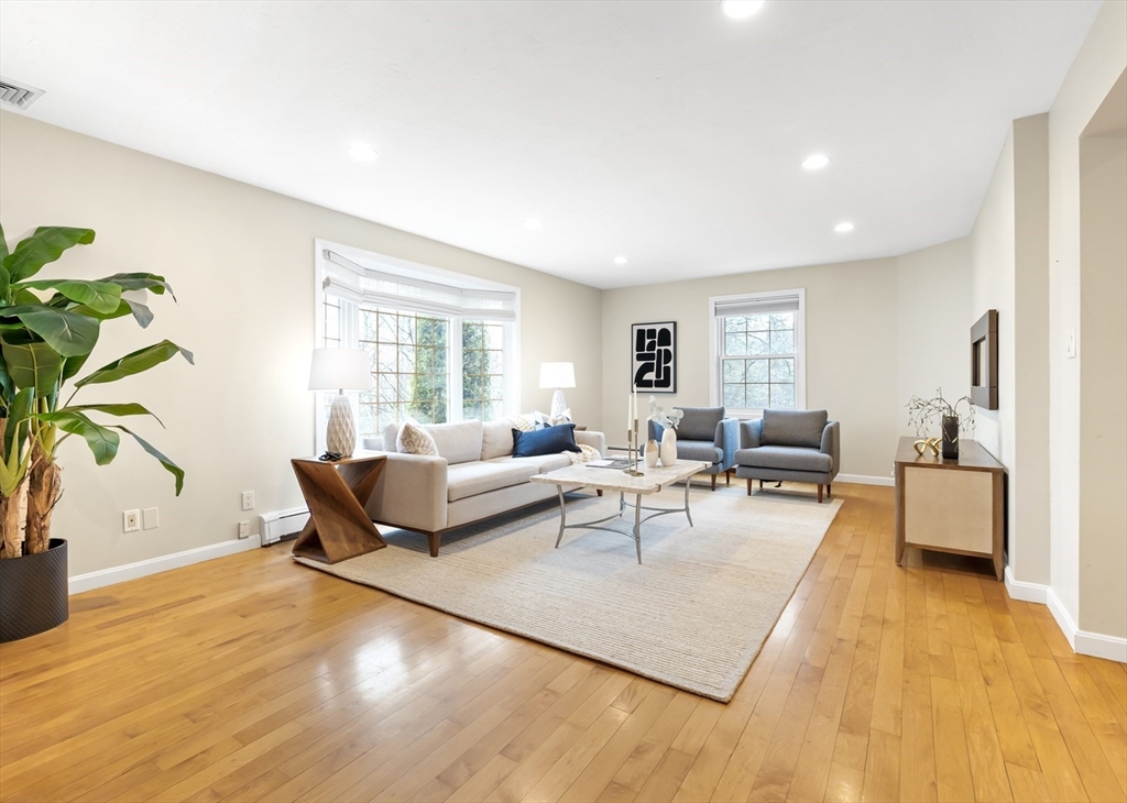 19 Hammersmith Dr