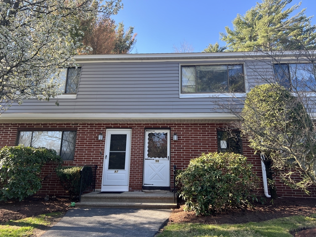 98 Farrwood Drive 98