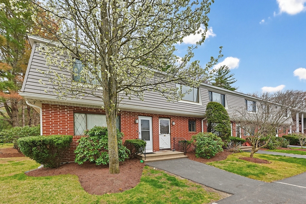 98 Farrwood Drive 98