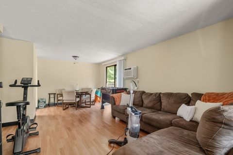 Photo of 688 Boston Post Rd E Rd #304, Marlborough, MA 01752 (MLS # 73440035)