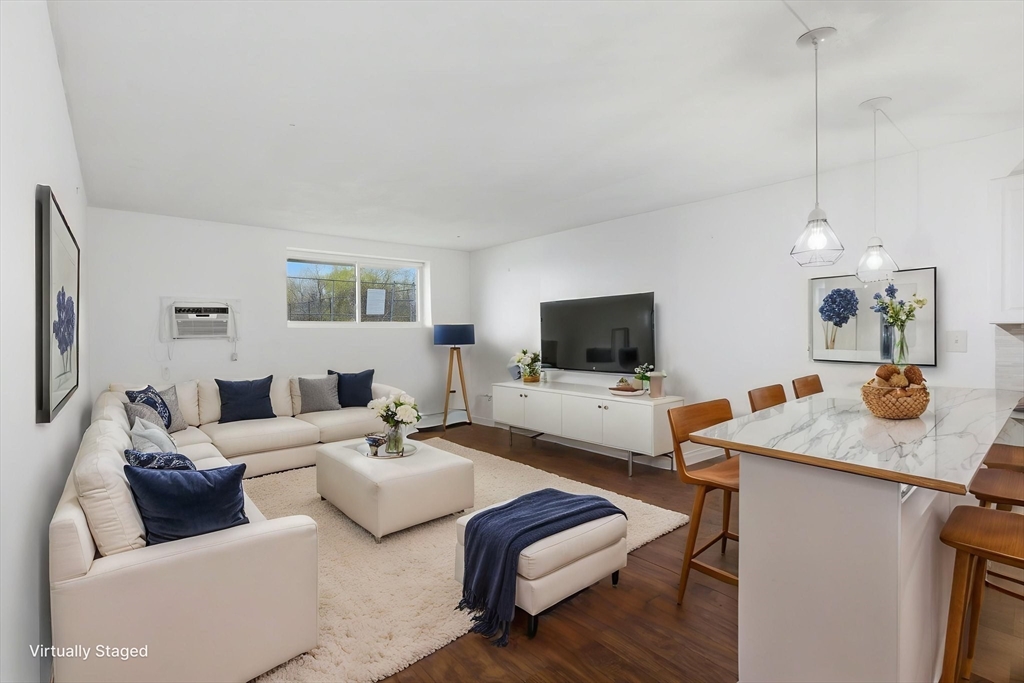 1000 Governors Dr 4