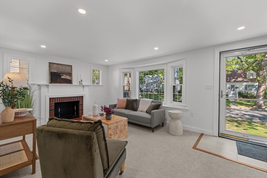 28 Sycamore Rd