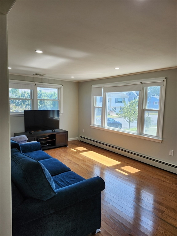 142 Augustus St