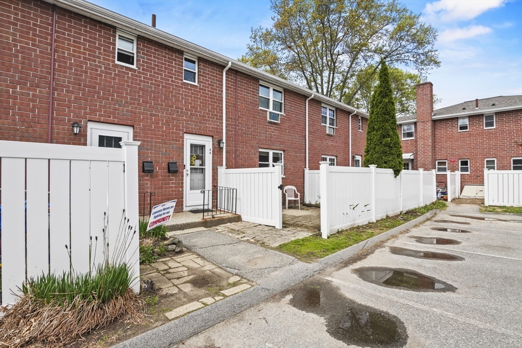 44 Kingston Street 44