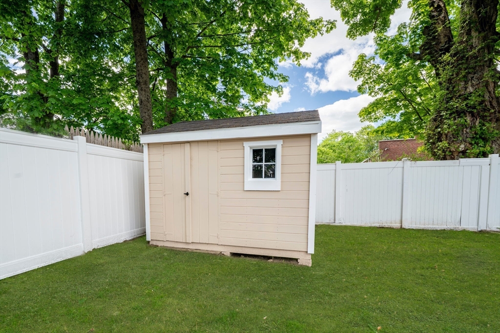 19 Barber St #B, Medway, MA Photo #32