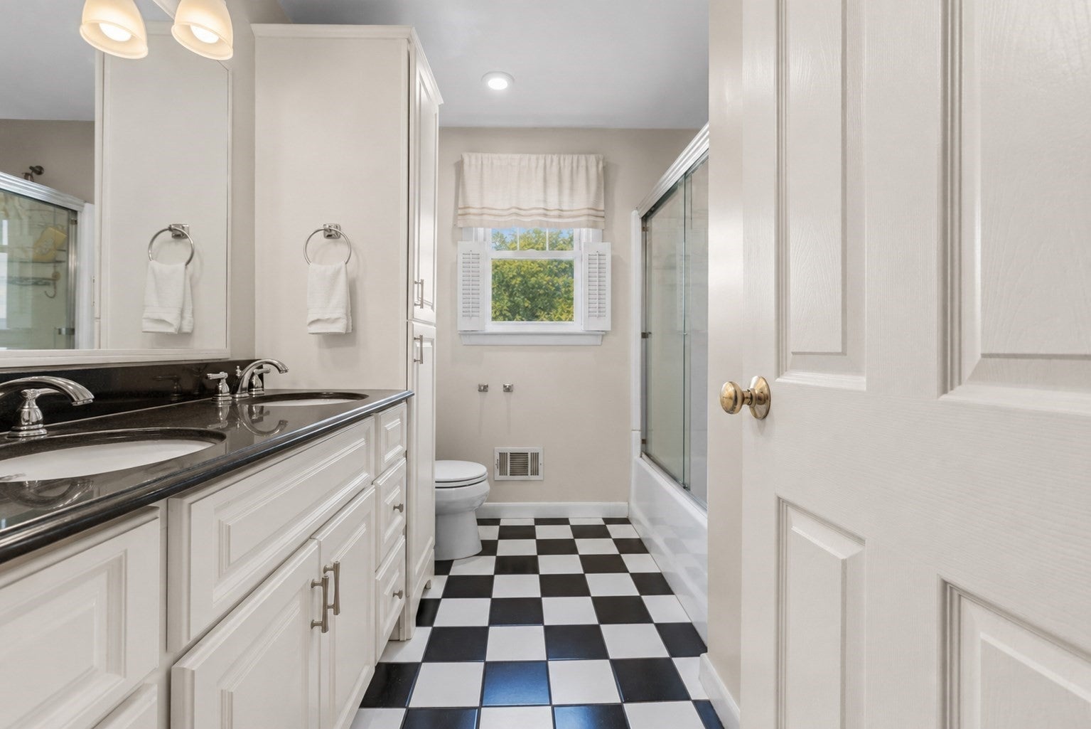 748 Warren Ave, Swansea, MA Photo #14