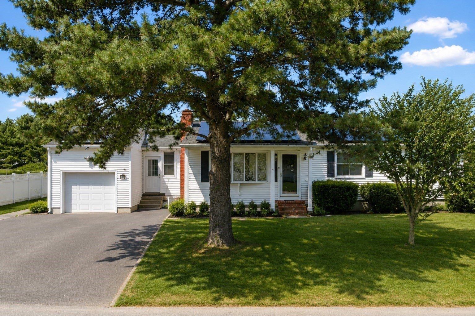 748 Warren Ave, Swansea, MA Photo #2
