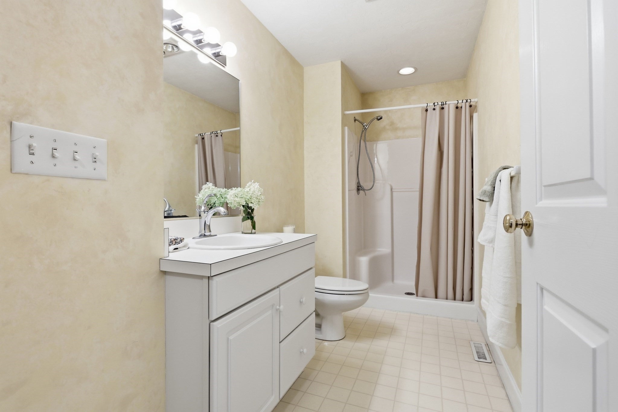 111 Stow Rd #111, Boxborough, MA Photo #18