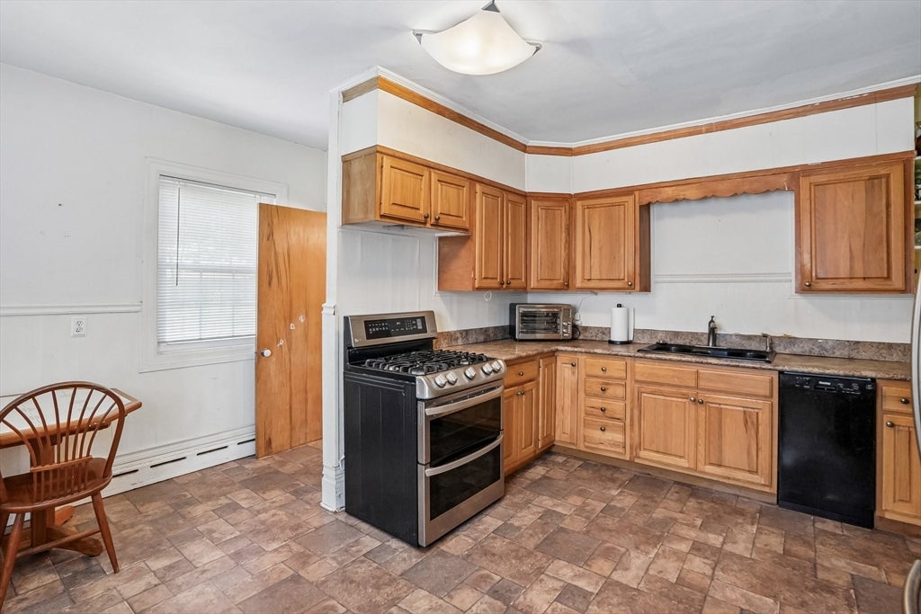 330 Primrose St, Haverhill, MA Photo #7