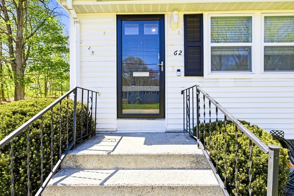 62 Hemenway