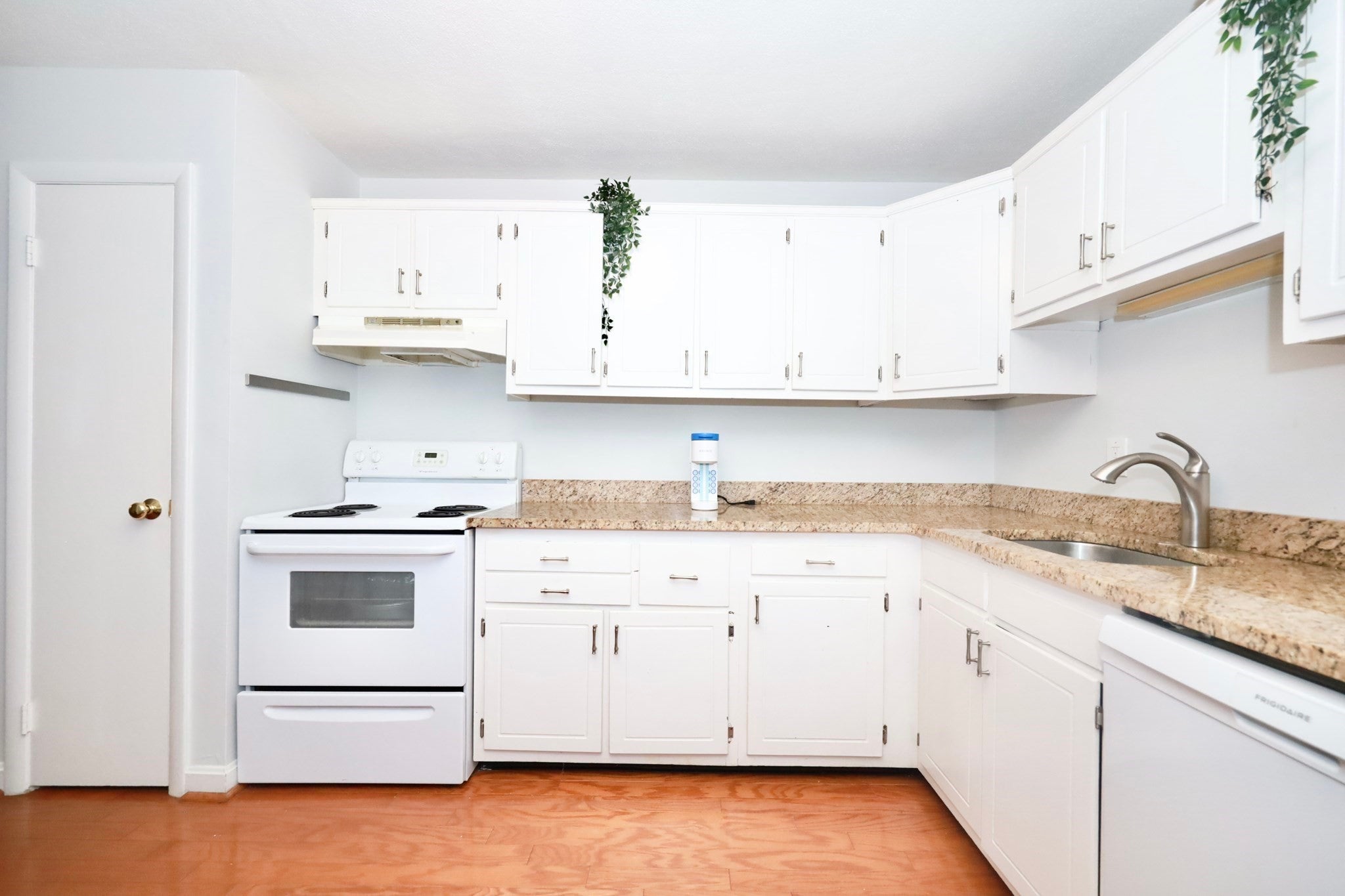 11 Cogswell Ave 6