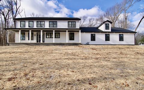 4 Mohawk St Wilbraham MA 01095