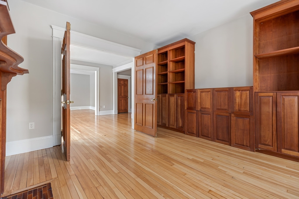 141 Longwood Ave 1