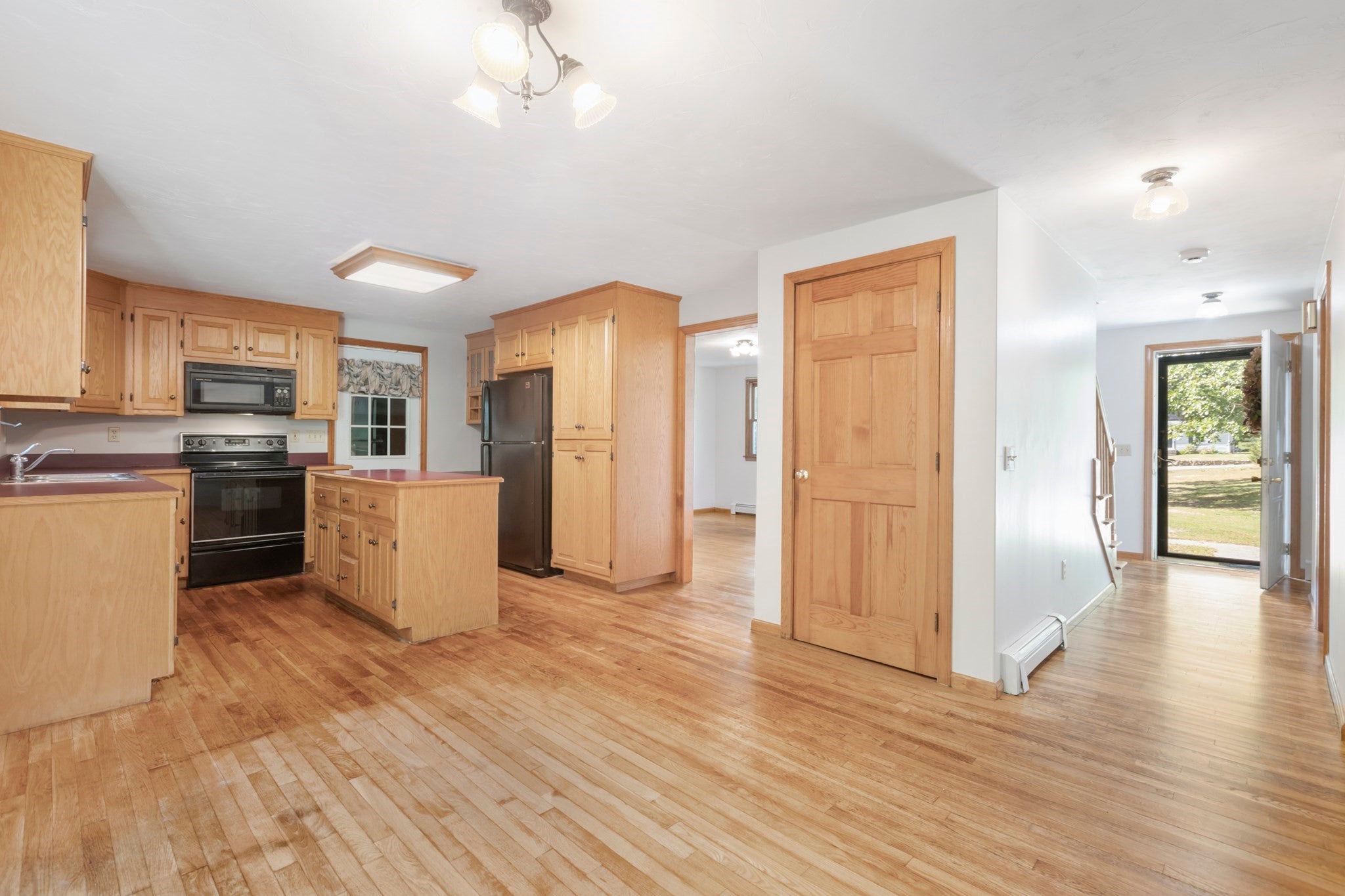 25 Caswell Ct, Douglas, MA, 25 Caswell Ct, Douglas, MA Photo #14