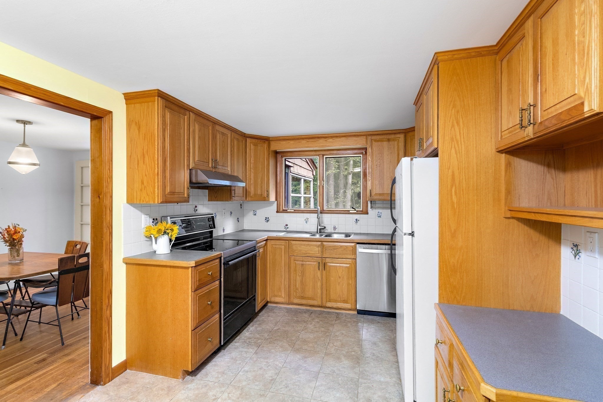 8 Ethelyn Cir, Maynard, MA, 8 Ethelyn Cir, Maynard, MA Photo #10