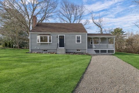 38 Conlyn Ave Franklin MA 02038