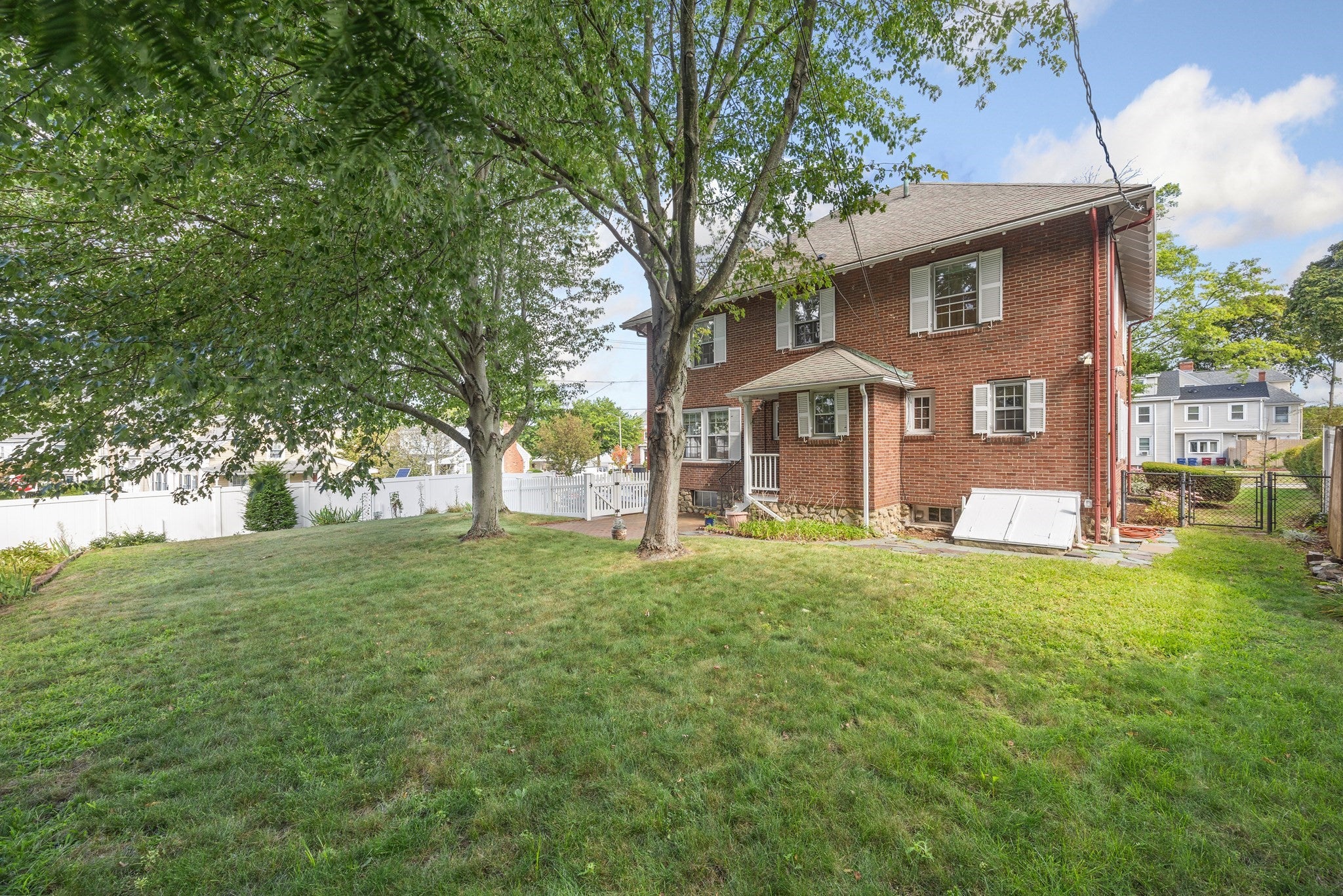 525 Lynn Fells Parkway, Melrose, MA Photo #3