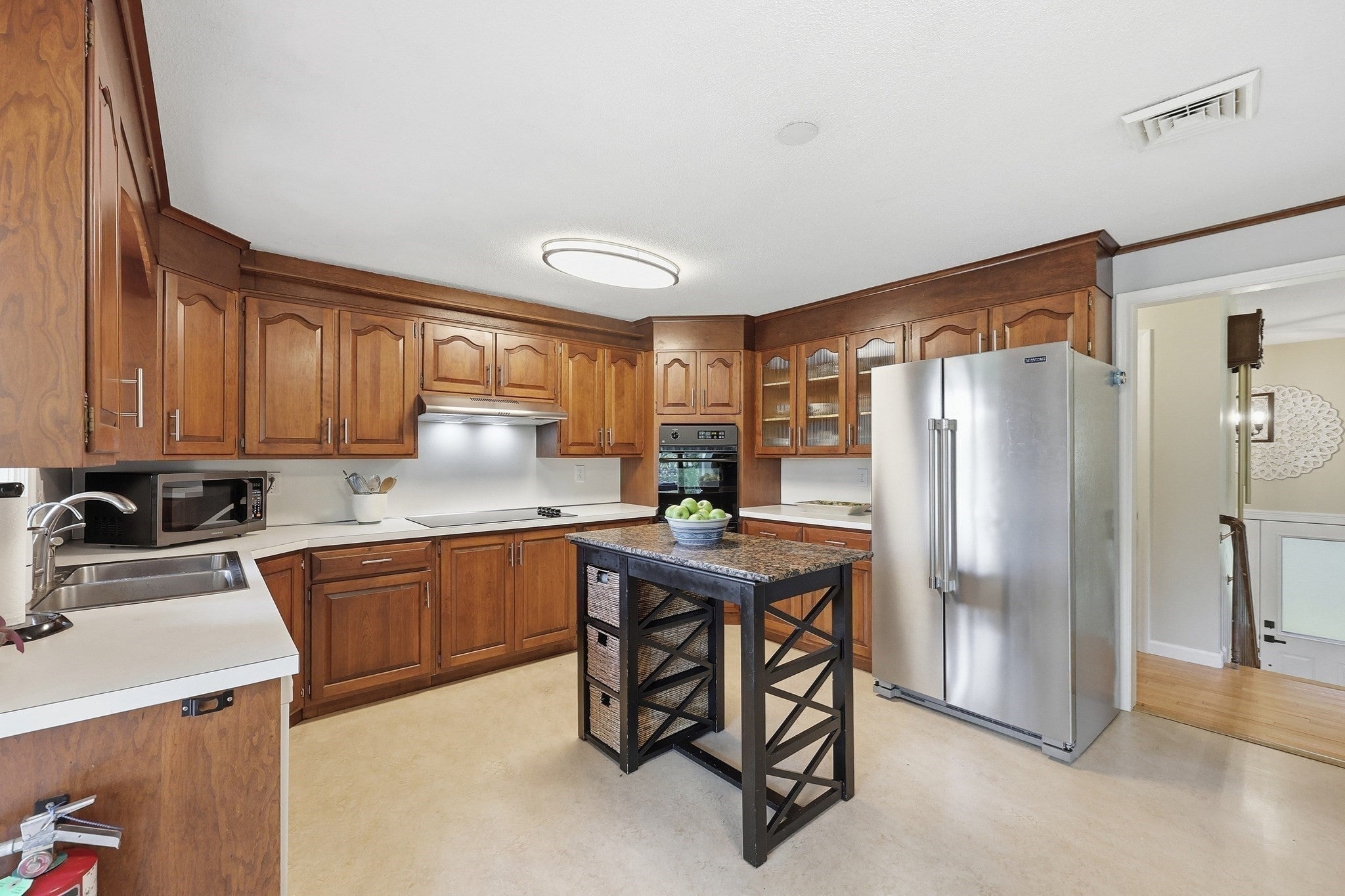 36 Goldenview Drive, West Springfield, MA, 36 Goldenview Drive, West Springfield, MA Photo #9