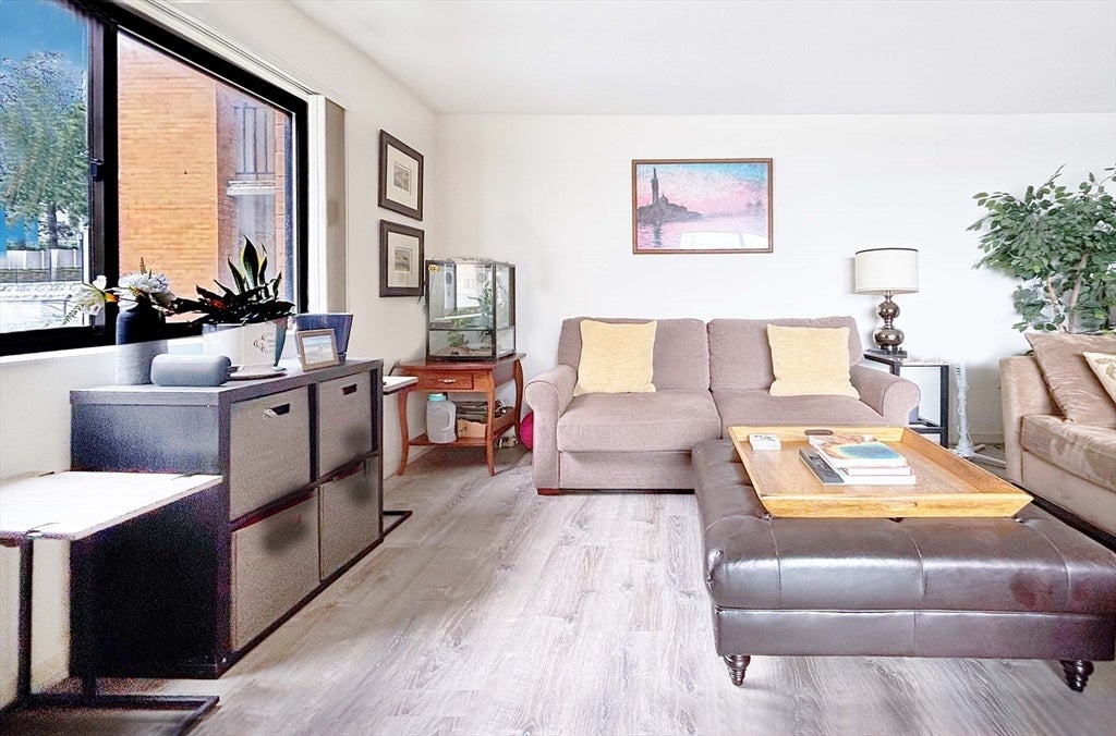 295 Lynn Shore Dr #104, Lynn, MA, 295 Lynn Shore Dr #104, Lynn, MA Photo #8