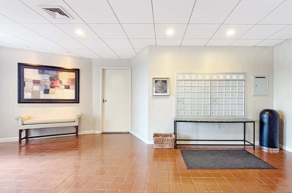 295 Lynn Shore Dr #104, Lynn, MA, 295 Lynn Shore Dr #104, Lynn, MA Photo #21