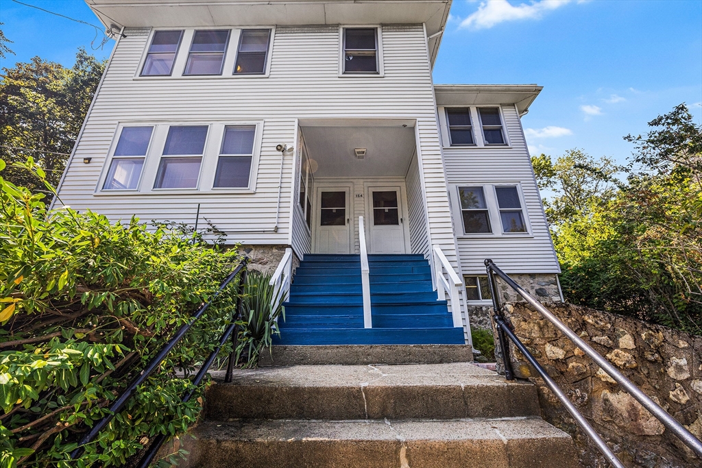 154 Mount Vernon St