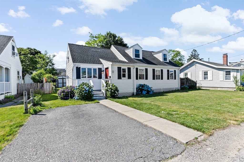 22 Touraine Ave