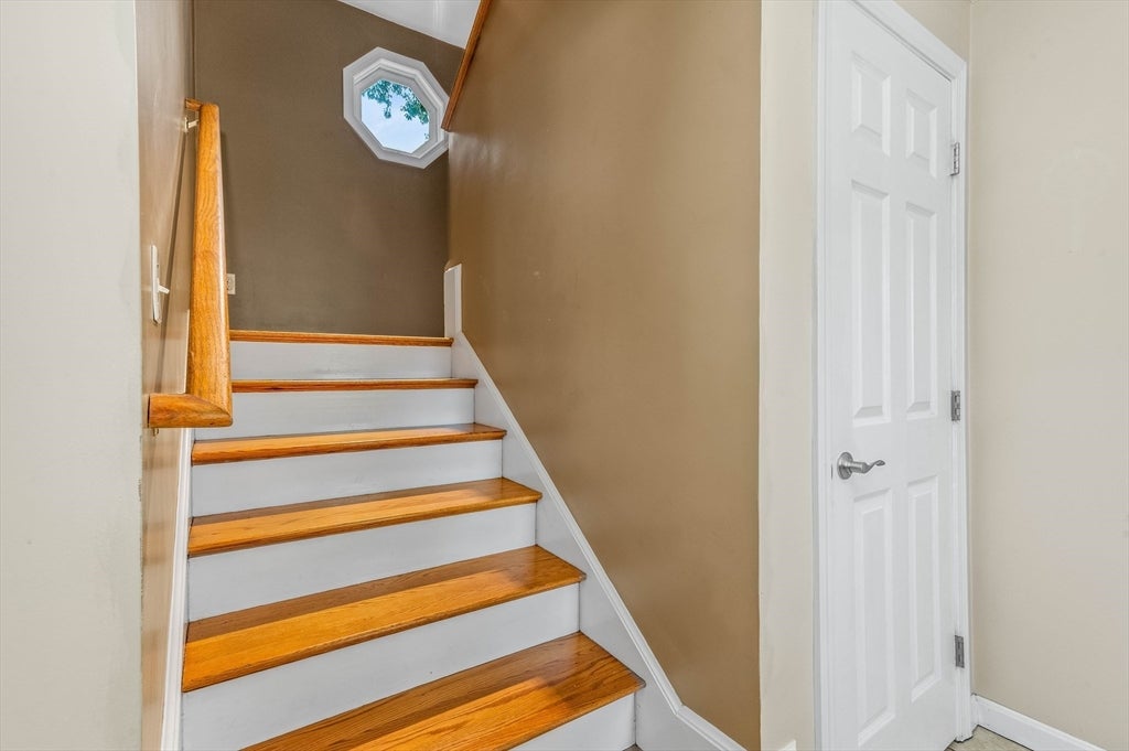 77 Oakcrest Drive, North Attleboro, MA, 77 Oakcrest Drive, North Attleboro, MA Photo #4