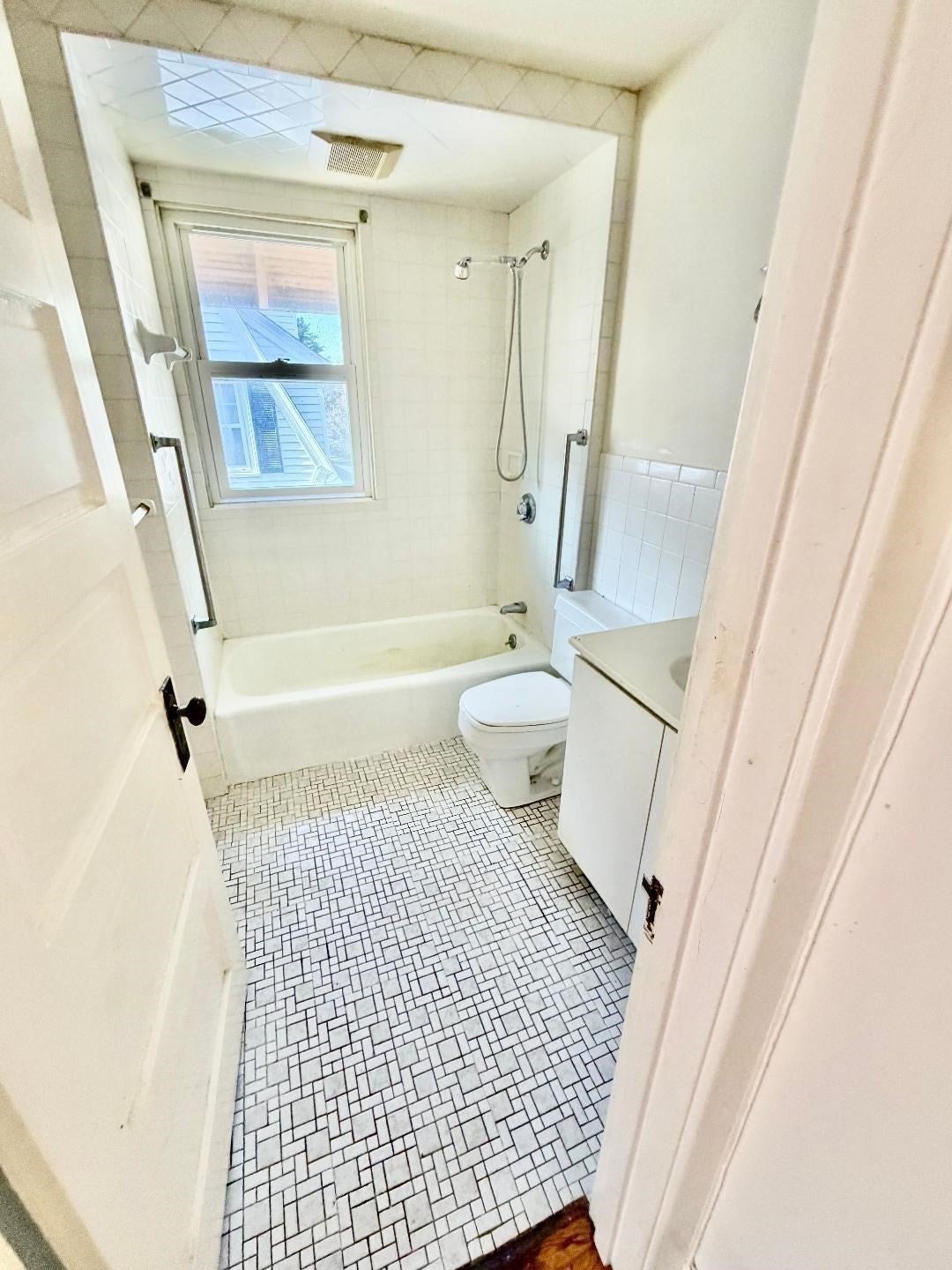 38 Raleigh Rd, Belmont, MA Photo #7