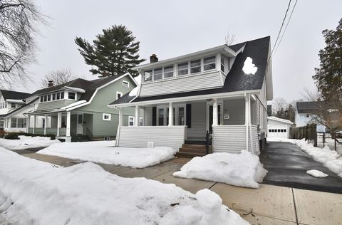 Photo of 34 Castle Street, St, Springfield, MA 01118 (MLS # 73484582)