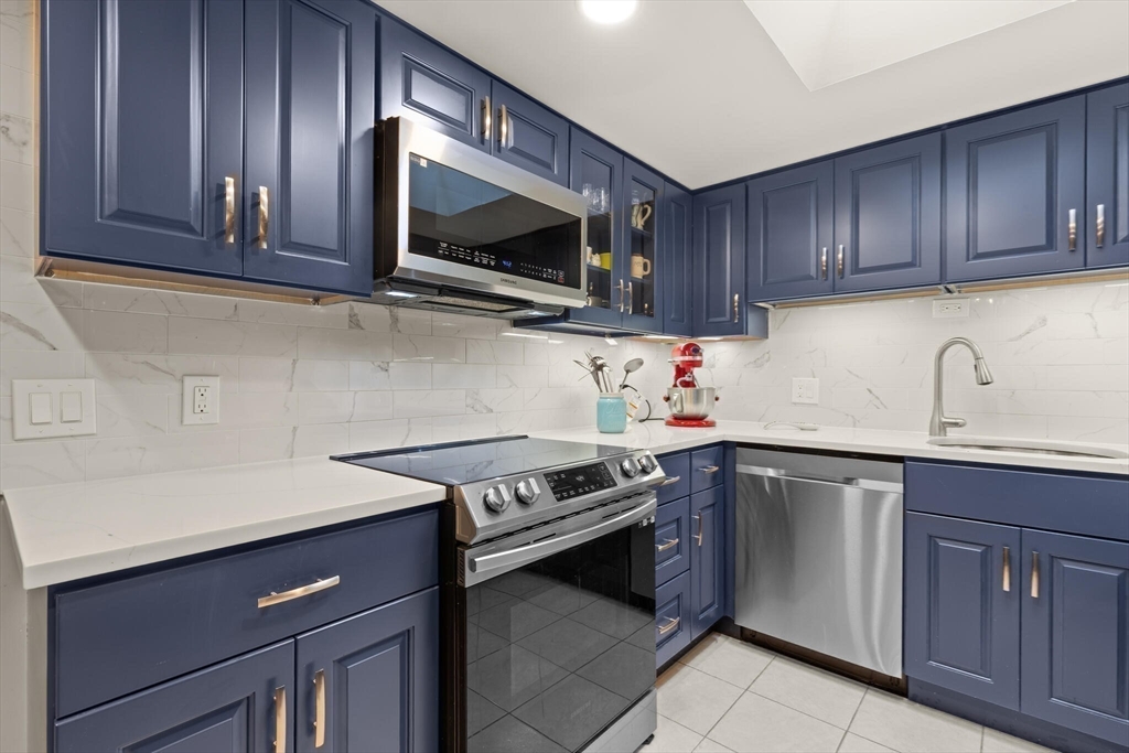 464 Place Lane 464