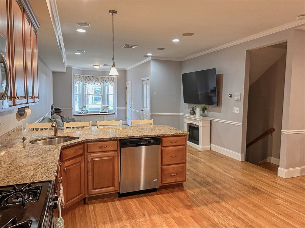 527 E 6th St #1, Boston, MA Photo #8