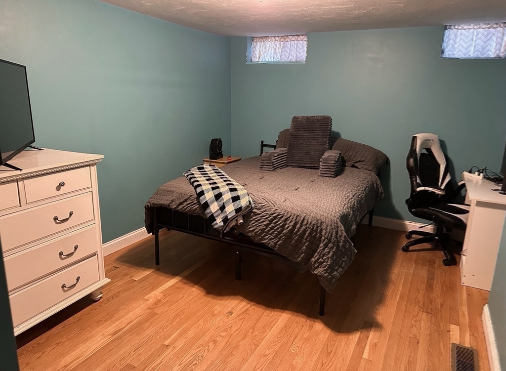 527 E 6th St #1, Boston, MA Photo #16