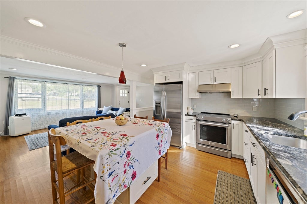22 Clover Ln, Scituate, MA, 22 Clover Ln, Scituate, MA Photo #4