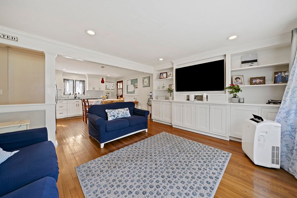 22 Clover Ln, Scituate, MA, 22 Clover Ln, Scituate, MA Photo #10