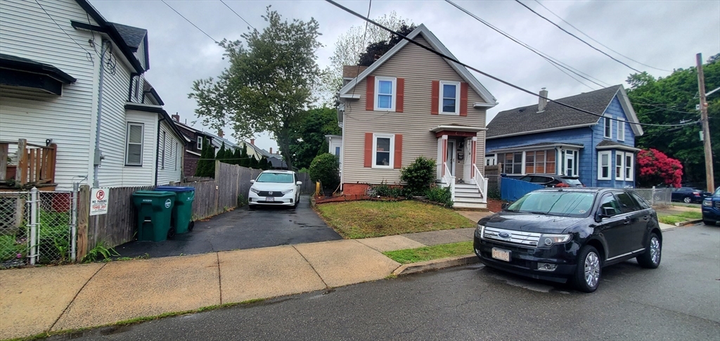 32 Clarendon Ave