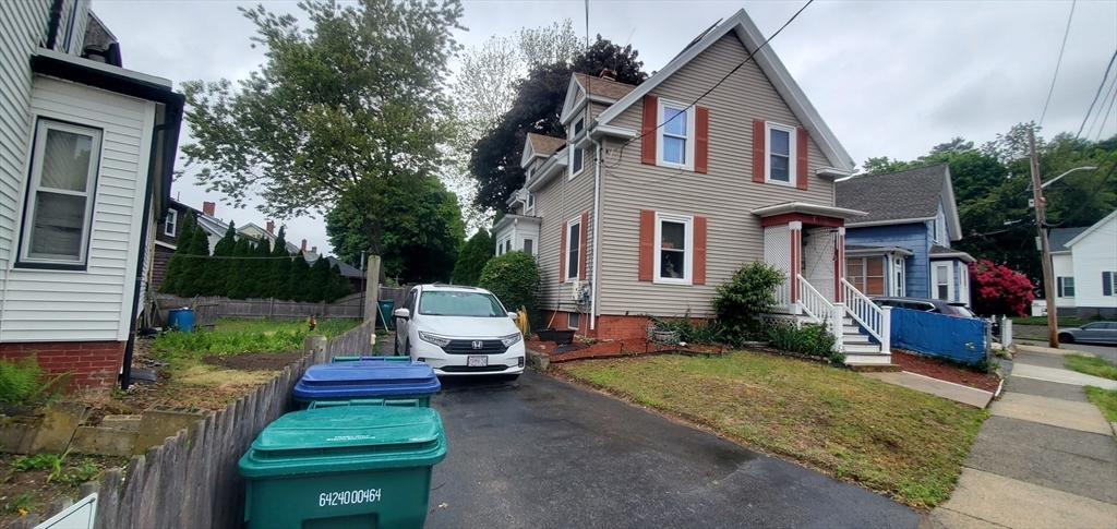 32 Clarendon Ave
