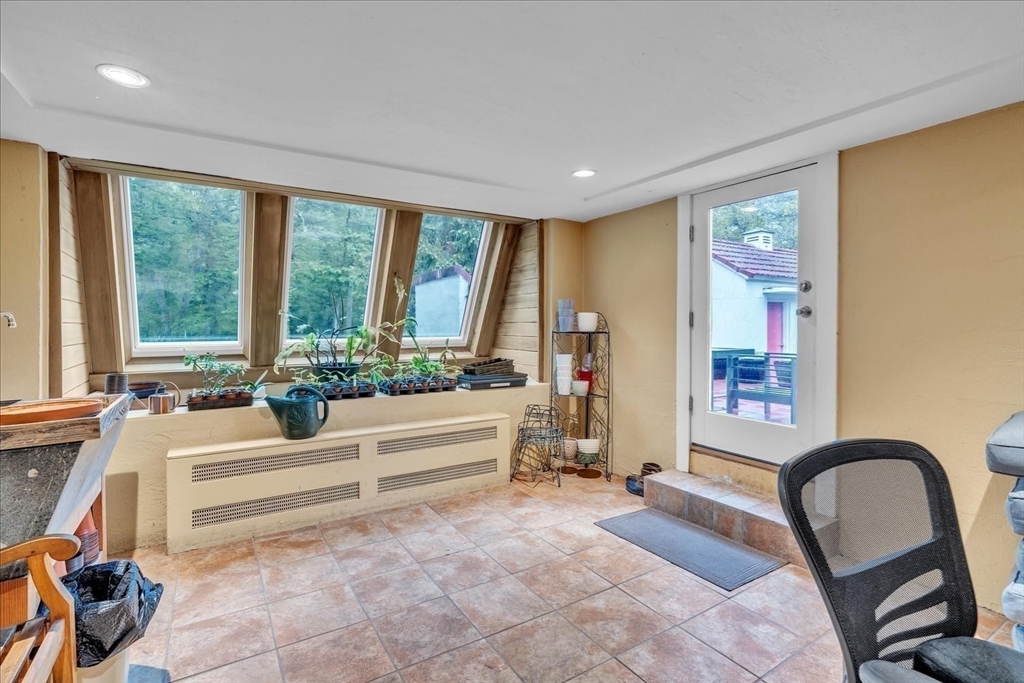 Dover, Massachusetts 02030, United States, 4 Bedrooms Bedrooms, ,4 BathroomsBathrooms,Residential,Active,153569