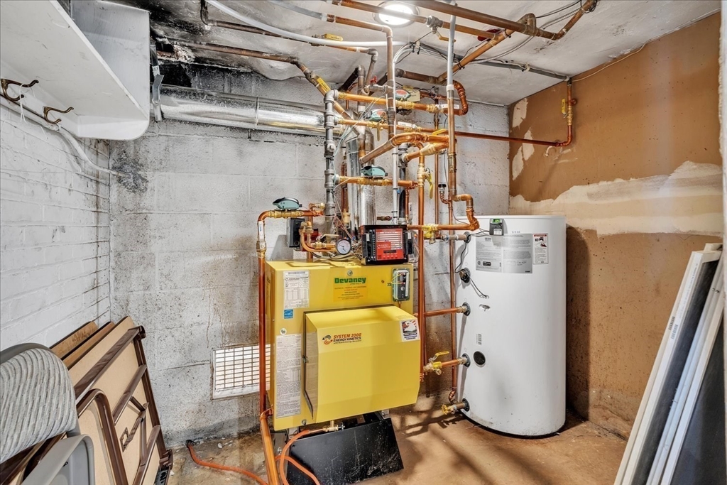 Dover, Massachusetts 02030, United States, 4 Bedrooms Bedrooms, ,4 BathroomsBathrooms,Residential,Active,153569