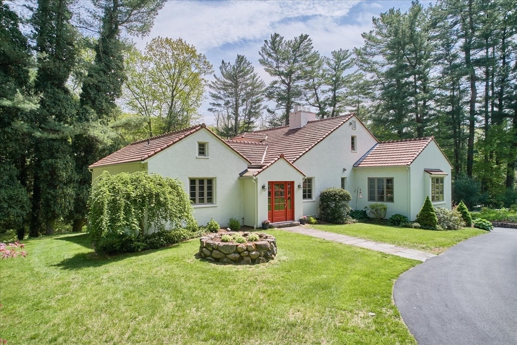 144 Pine St