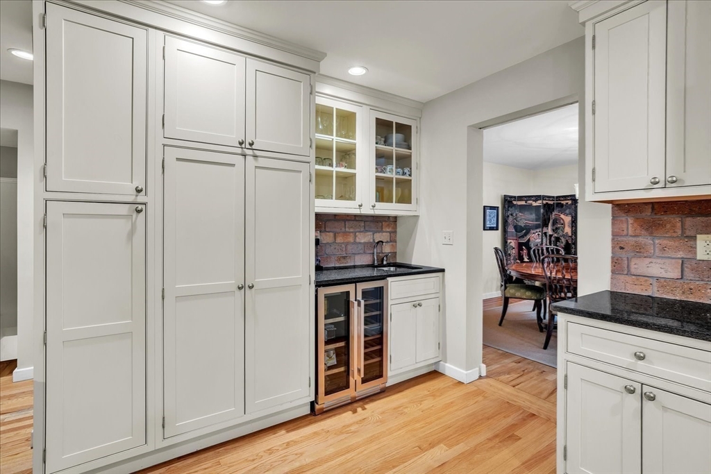 Dover, Massachusetts 02030, United States, 4 Bedrooms Bedrooms, ,4 BathroomsBathrooms,Residential,Active,153569