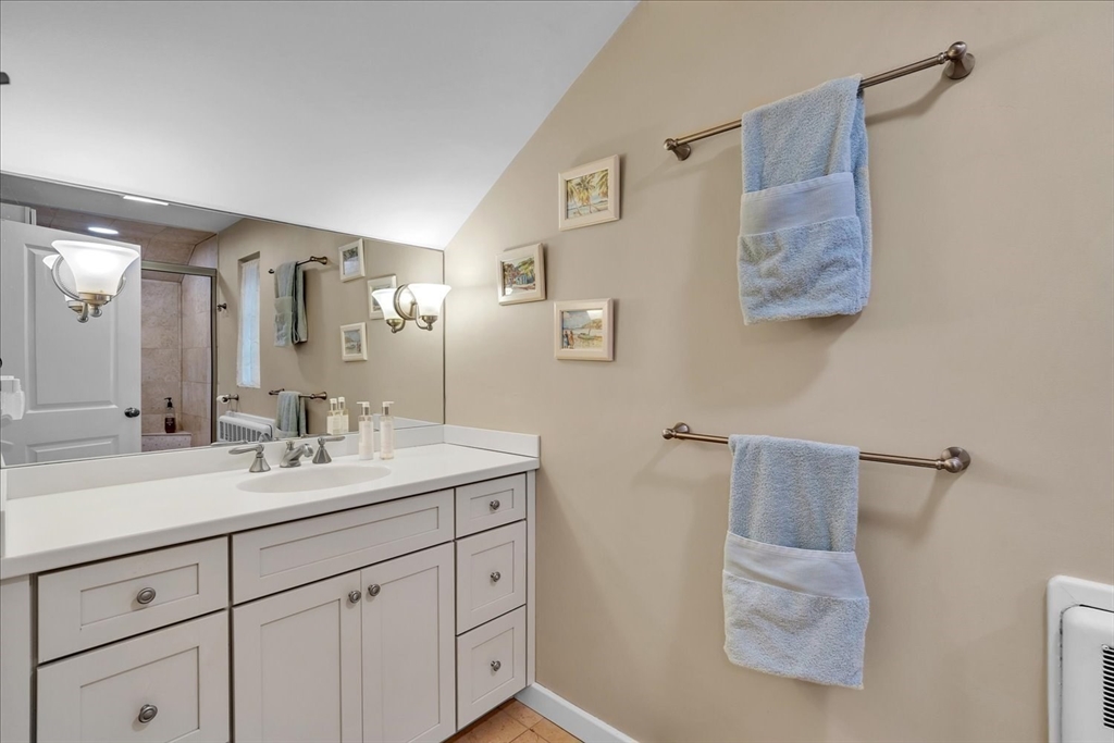 Dover, Massachusetts 02030, United States, 4 Bedrooms Bedrooms, ,4 BathroomsBathrooms,Residential,Active,153569