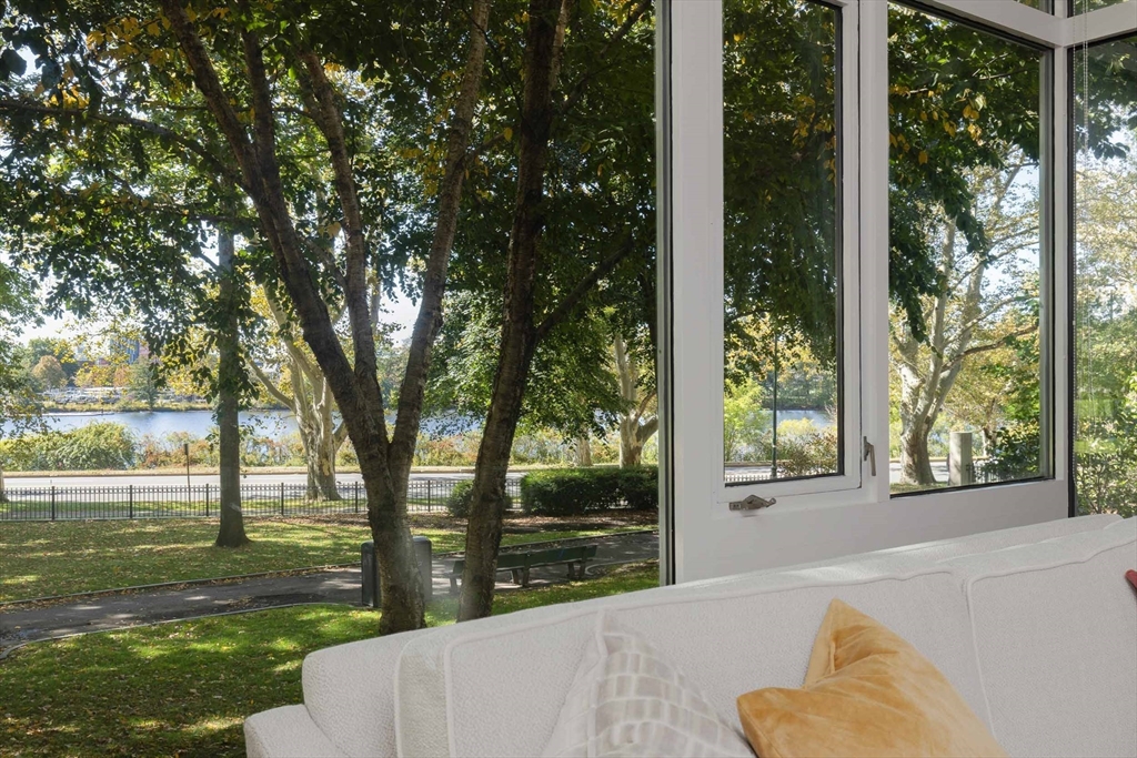 975 Memorial Drive 209